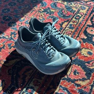 Topo Athletic Women’s Ultraventure 4 Size 9